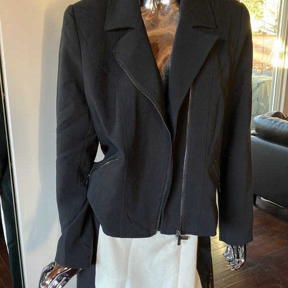 Olsen women’s Suit - Picture 9 of 14